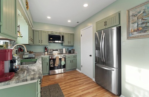 Chic's Beach House | Cozy 2-bedroom townhome in peaceful Virginia Beach with AC, WiFi