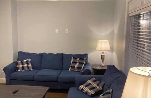 Chesterfield House | Cozy 2-bedroom townhome with WiFi, AC in charming Chesterfield