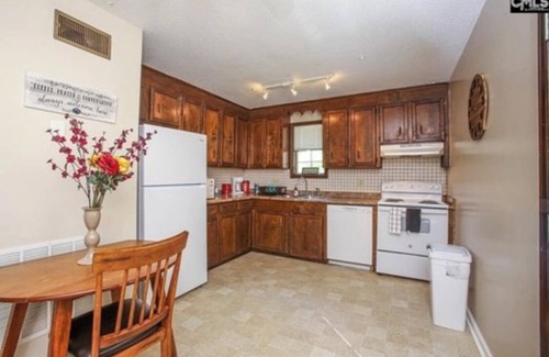 Forest Acres House | Cozy 2-bedroom townhome in awesome Columbia with AC