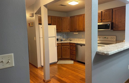 Troy House | Cozy 2-bedroom townhome in awesome Troy with WiFi, AC. Close to Colleges.