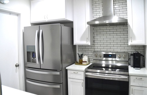 Wyldwood House | Cozy 2-bedroom Townhome with Fenced Back Yard, in Welcoming Austin