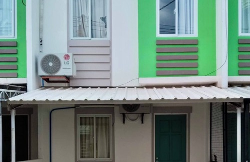 Dao House | Cozy 2-bedroom townhome with basic amenities, AC, high-speed WiFi,24/7 security.