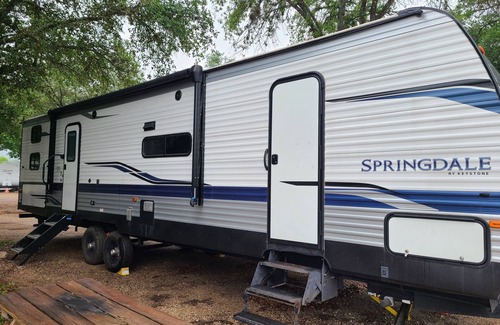 Castroville House | Cozy 2-bedroom Travel Trailer in Castroville, walking distance to the river.