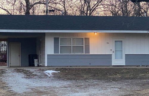 Galena Apartment | Cozy 2 bedroom unit close to Route 66, Joplin, and Downstream Casino