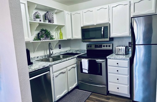 South Salt Lake Condo | Cozy 2-bedroom condo with AC, nestled in South Salt Lake City.