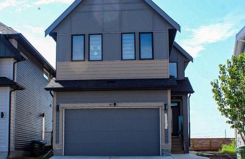 Southeast Calgary Apartment | Cozy 2-Bedroom Walkout Basement Suite