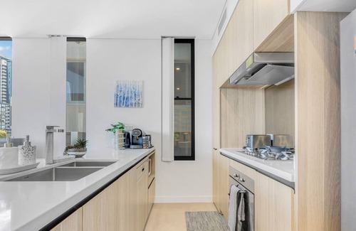 Burwood Apartment | Cozy 2 Bedrooms at Centre of Burwood