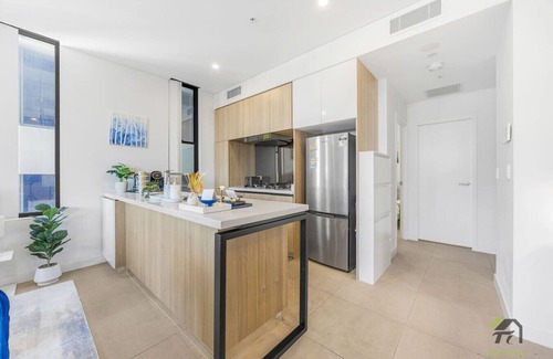 Burwood Apartment | Cozy 2 Bedrooms at Centre of Burwood