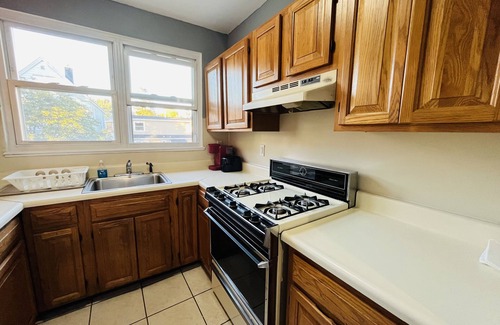 North Bergen Apartment | Cozy 2 BR apartment close to Manhattan