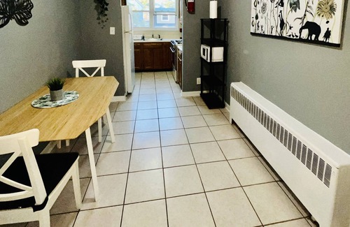 North Bergen Apartment | Cozy 2 BR apartment close to Manhattan