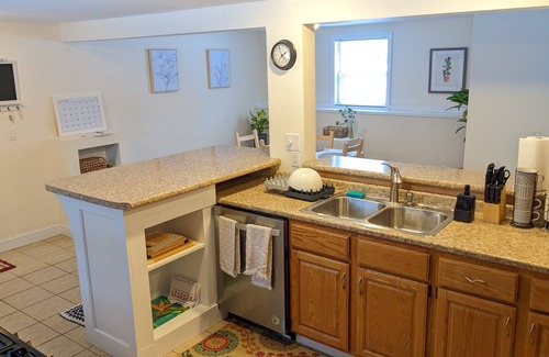 Huntington Apartment | Cozy 2 BR Attached Apt On The Huntington River