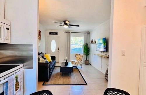 Poinsettia Heights Condo | Cozy 2 BR Condo - 7 Min from Fort Lauderdale Beach