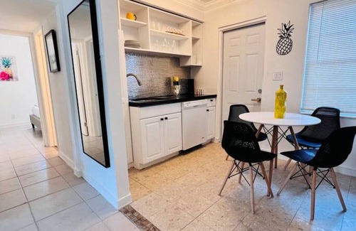 Poinsettia Heights Condo | Cozy 2 BR Condo - 7 Min from Fort Lauderdale Beach