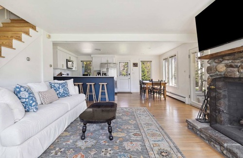 Dorset House | Cozy 2-BR Cottage on a Private Estate in Dorset