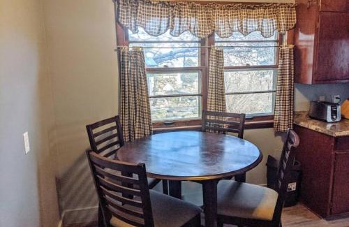 Davenport House | Cozy 2 BR House in Davenport