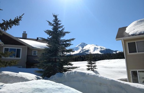 Big Sky Apartment | Cozy 2 BR Mountain View - walk to resort