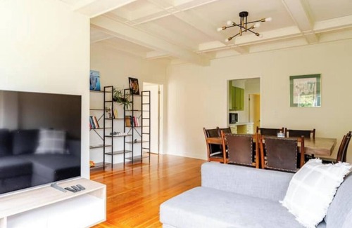 North Delridge House | Cozy 2 BRs near Downtown and SeaTac airport