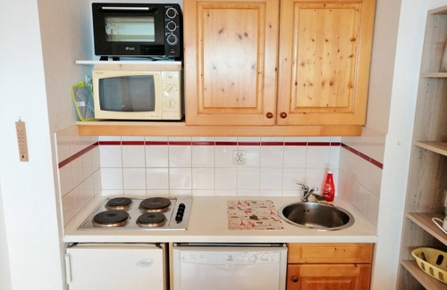 Les Esserts Apartment | Cozy 2-Room Apartment, Ski-In/Ski-Out, South-Facing Balcony, Sleeps 6, Pet-Friendly