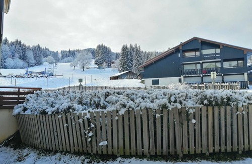 Les Esserts Apartment | Cozy 2-Room Apartment, Ski-In/Ski-Out, South-Facing Balcony, Sleeps 6, Pet-Friendly