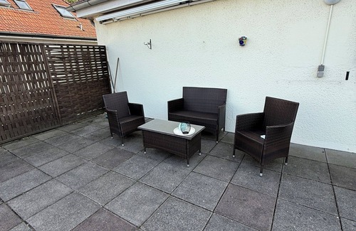 Bremen-Vegesack Apartment | Cozy 2-room apartment with large roof terrace