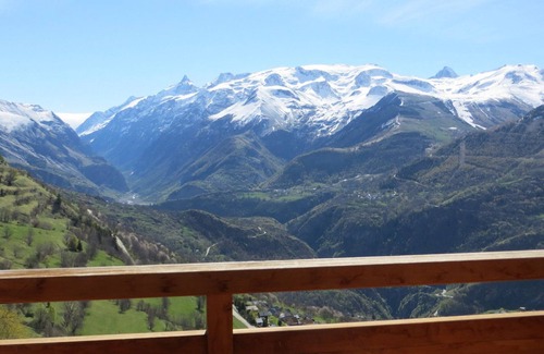 Auris Apartment | Cozy 2-room cabin apt, 4 ppl, 400m from slopes, parking included