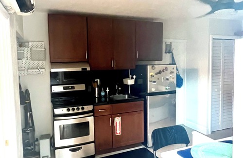 South Middle River Apartment | Cozy 260 sq ft Studio with Nature Views, Desk, and Full Laundry