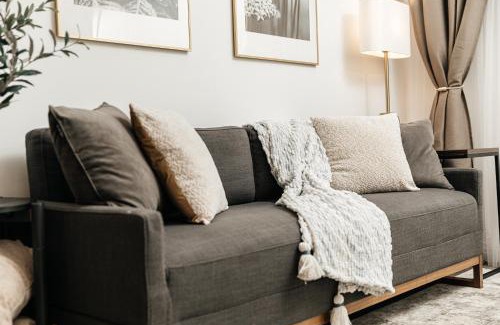 Westwood Apartment | Cozy 2BD apartment