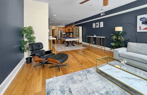 Old City Apartment | Cozy 2BD | Old City | 3 Beds | Independence Hall