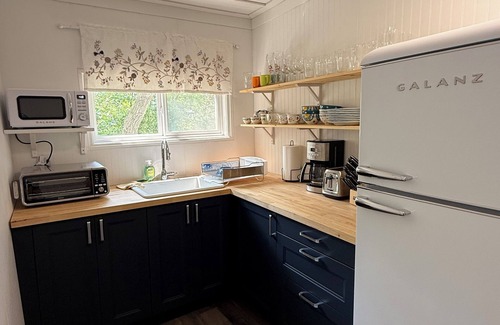 Manitou Beach Cabin | Cozy 2BD Retreat Near Danceland in Manitou Beach