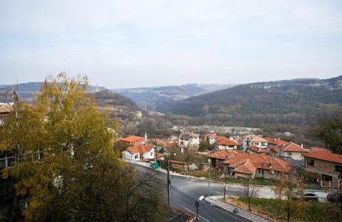 Veliko Tarnovo Apartment | Cozy 2BDRM near University & Free Street Parking