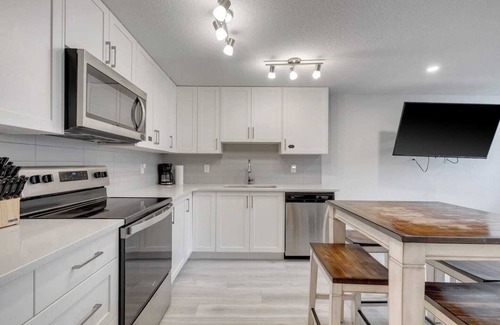Southeast Calgary Condo | Cozy 2Bed Condo in Seton near South Health Campus
