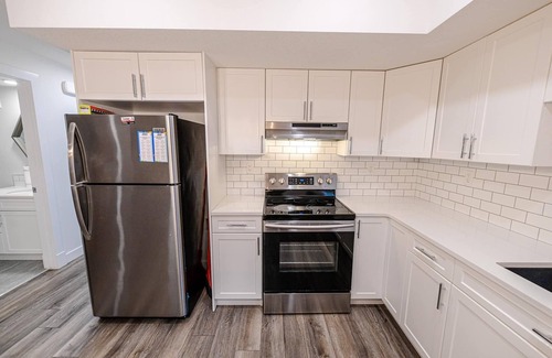 Grande Prairie House | Cozy 2bedroom apartment on a corner lot close to restaurants and shopping center