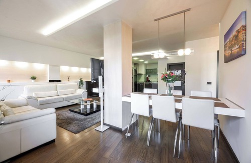 Vracar Apartment | Cozy 2bedroom apartment in welcoming Belgrade with WiFi,AC & everything you need