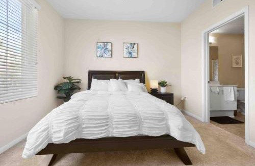 Orange Apartment | COZY 2BR/2BA ! 5MINtoDisney ! AngelStadium!HondaCenter