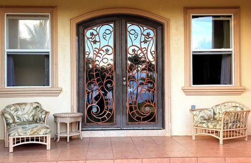 Pepeekeo House | Cozy 2BR/2BA Haven near Botanical World Adventures