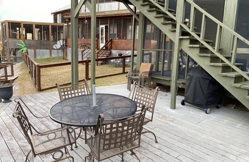 Horseshoe Lake House | Cozy 2BR/2BA Horseshoe Lake Cabin