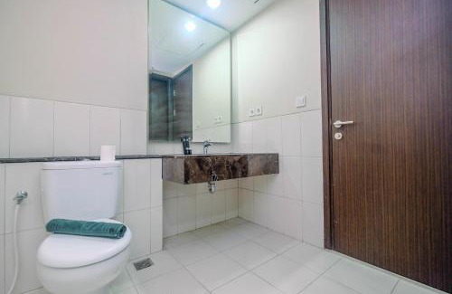 Mampang Prapatan Apartment | Cozy 2BR Apartment Nine Residence with City View By Travelio