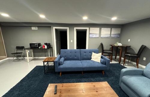 Elizabeth Apartment | Cozy 2BR Basement Apartment with Private Entry & Parking in Elizabeth, NJ