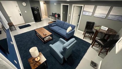 Elizabeth Apartment | Cozy 2BR Basement Apartment with Private Entry & Parking in Elizabeth, NJ