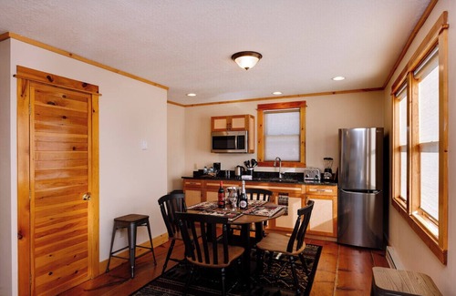Lake Placid Cabin | Cozy 2BR Cabin with Full Kitchen, outdoor BBQs, campfire pits, and more!