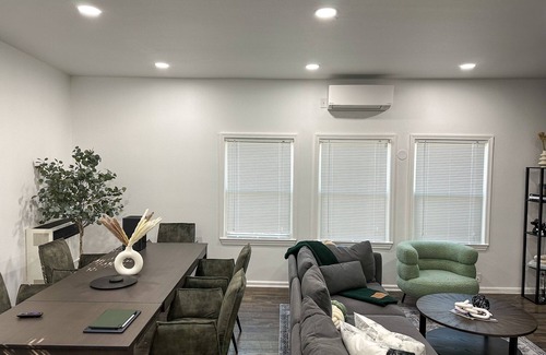 Florence-Graham House | Cozy 2BR Duplex in Downtown LAn
