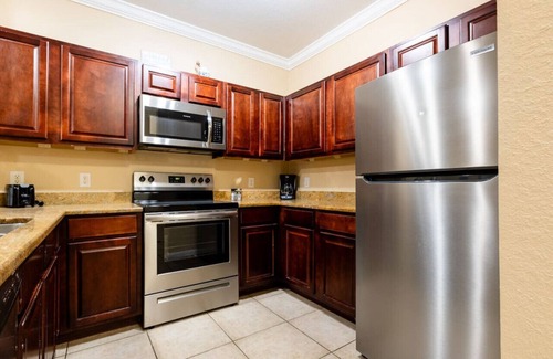 Four Corners Apartment | Cozy 2BR Escape Near Disney