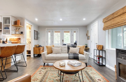 Fawnskin House | Cozy 2BR Fawnskin Cabin | Big Bear Lake, Hiking Trails & Snow Summit Nearby