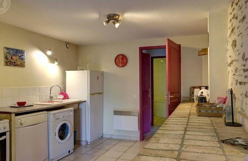 La Terrasse-sur-Dorlay Cottage | Cozy 2BR Cottage with Patio, Fireplace, and WiFi in Pilat Park