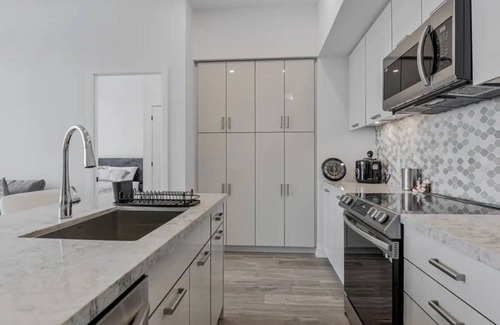 Innisfil Condo | Cozy 2BR Highpoint located at the Friday Harbour