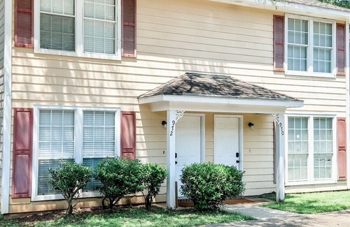 Mobile Apartment | Cozy 2BR Home Close to MOB