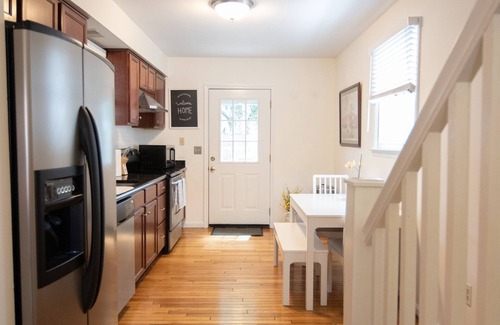 Historic District House | Cozy 2br home w/parking in downtown Annapolis
