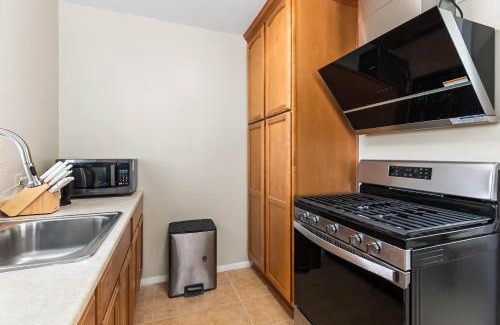 Ontario House | Cozy 2BR Home with Bright Interior & Relaxing Patio