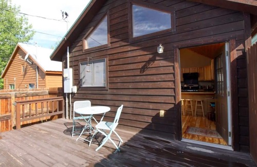Leadville House | Cozy 2BR -Hot Tub -Close to 14ers & Skiing - Views