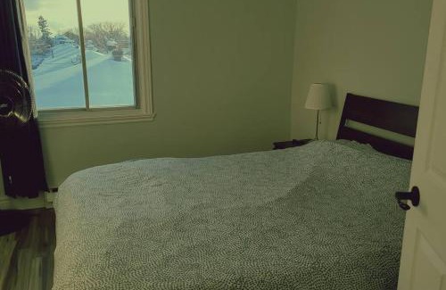 Longueuil Apartment | Cozy 2BR in VieuxLongueuil +parking 14min Downtown